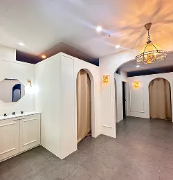 entrance-amenities